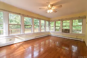 160 E Willow Tree Rd, Spring Valley, NY 10977 - Photo 13