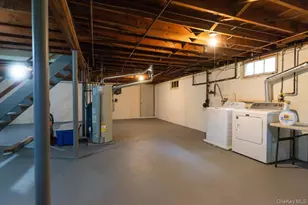 160 E Willow Tree Rd, Spring Valley, NY 10977 - Photo 35