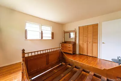 160 E Willow Tree Road, Spring Valley, NY 10977 - Photo 25