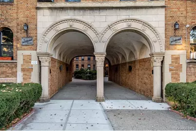 83-44 Lefferts Boulevard #3C, Kew Gardens, NY 11415 - Photo 3