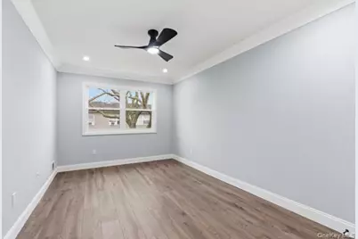 2733 Schleigel Boulevard, Amityville, NY 11701 - Photo 17