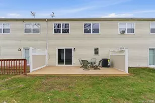 2733 Schleigel Blvd, Amityville, NY 11701 - Photo 23