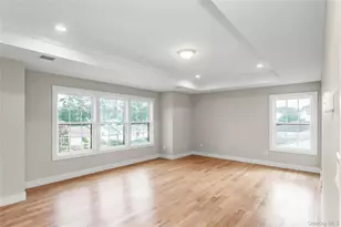 22 Cheshire Ave, Syosset, NY 11791 - Photo 21