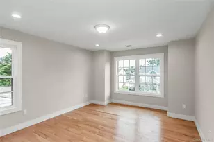 22 Cheshire Ave, Syosset, NY 11791 - Photo 27