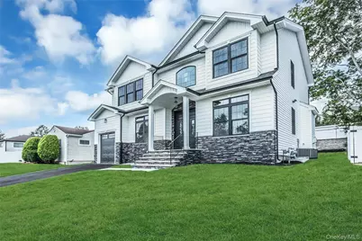 22 Cheshire Avenue, Syosset, NY 11791 - Photo 3