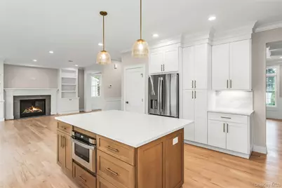 22 Cheshire Avenue, Syosset, NY 11791 - Photo 13