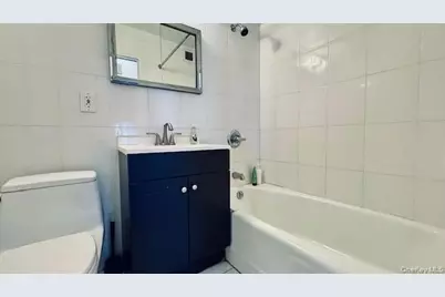 43-10 Kissena Boulevard #7J, Flushing, NY 11355 - Photo 9