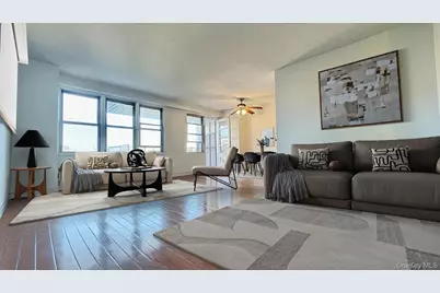 43-10 Kissena Boulevard #7J, Flushing, NY 11355 - Photo 1