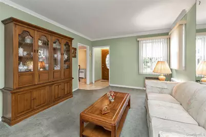 145-52 10th Avenue, Whitestone, NY 11357 - Photo 3