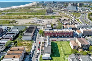 30-12 Seagirt Ave, Far Rockaway, NY 11691 - Photo 31