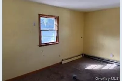 206 Edwards Avenue, Sayville, NY 11782 - Photo 9