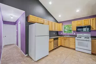 193 Shinnecock Ave, Mastic, NY 11950 - Photo 5