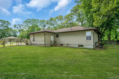 193 Shinnecock Avenue, Mastic, NY 11950 - Photo 15