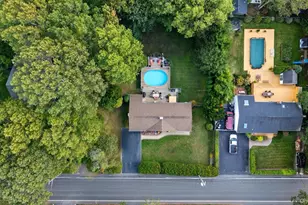 347 Wading River Rd, Manorville, NY 11949 - Photo 29