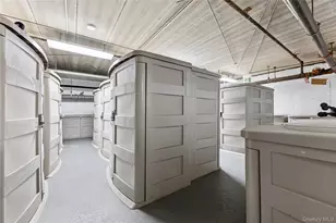 1085 Warburton Ave, Yonkers, NY 10701 - Photo 17