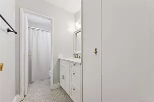 1085 Warburton Ave, Yonkers, NY 10701 - Photo 7