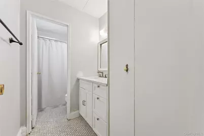 1085 Warburton Avenue #120, Yonkers, NY 10701 - Photo 9