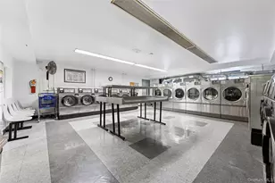 1085 Warburton Ave, Yonkers, NY 10701 - Photo 11