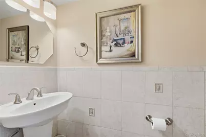 115 Beecher Avenue Extension, East Islip, NY 11730 - Photo 11