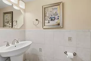 115 Beecher Ave Ext, East Islip, NY 11730 - Photo 11