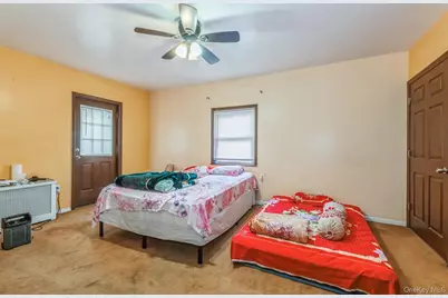 88-12 Francis Lewis Boulevard, Queens Village, NY 11427 - Photo 17