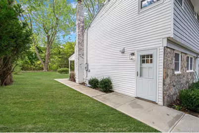 11 Lucille Lane, Commack, NY 11725 - Photo 5