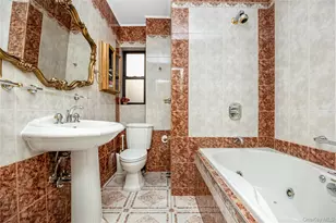 72-11 110th St, Forest Hills, NY 11375 - Photo 11