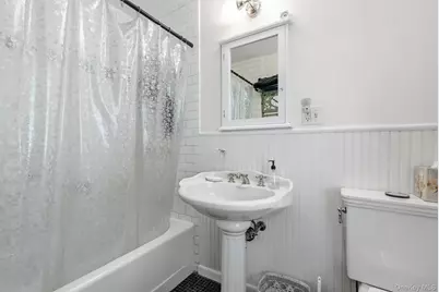 50 Barnes Hole Road, East Hampton, NY 11937 - Photo 23