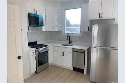 258-10 2nd Floor Hillside Avenue #B, Floral Park, NY 11004 - Photo 7