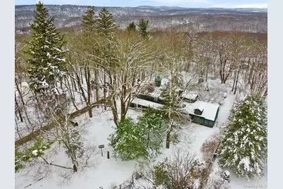 1780 Strawberry Road, Mohegan Lake, NY 10547 - Photo 41