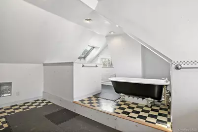 1780 Strawberry Road, Mohegan Lake, NY 10547 - Photo 31