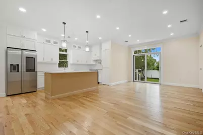 1420 Poulson Street, Wantagh, NY 11793 - Photo 7