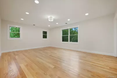 1420 Poulson Street, Wantagh, NY 11793 - Photo 31