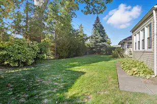 1620 Blenheim Rd, Rockville Centre, NY 11570 - Photo 19