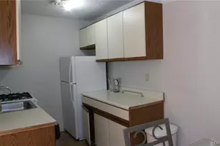 502 Barclay Manor, Newburgh, NY 12550 - Photo 13