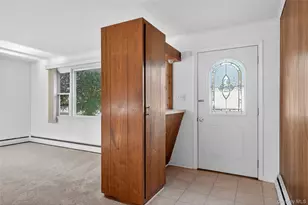 223 Margo St, New Windsor, NY 12553 - Photo 5