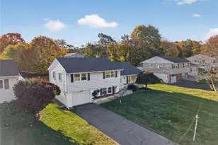 223 Margo St, New Windsor, NY 12553 - Photo 3