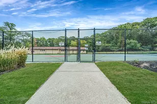 11 Poplar Ct, Selden, NY 11784 - Photo 15