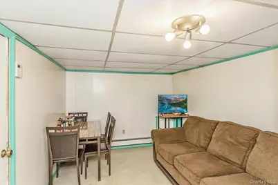 641 Lowell Road, Uniondale, NY 11553 - Photo 21