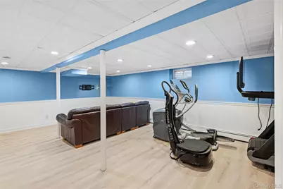 18 Knoll Lane, Glen Head, NY 11545 - Photo 35