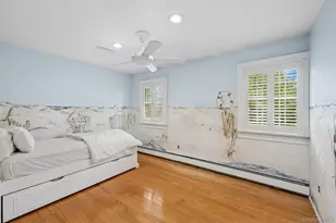 18 Knoll Ln, Glen Head, NY 11545 - Photo 23