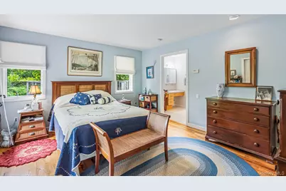 150 Montauk Highway, Westhampton, NY 11977 - Photo 11