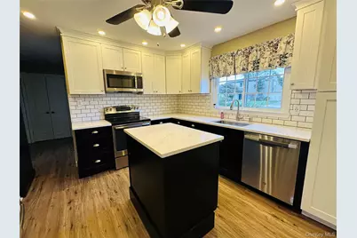 86 Shepherd Lane, Levittown, NY 11756 - Photo 9