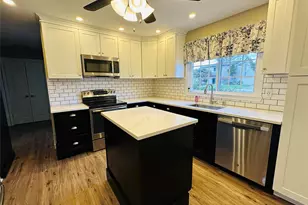 86 Shepherd Ln, Levittown, NY 11756 - Photo 9