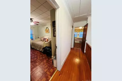 512 Logan Avenue, Bronx, NY 10465 - Photo 21