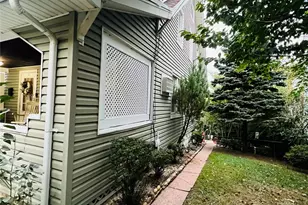 512 Logan Ave, Bronx, NY 10465 - Photo 9