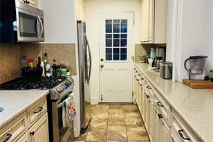 512 Logan Ave, Bronx, NY 10465 - Photo 7