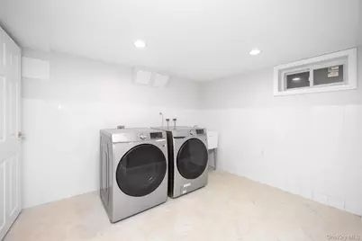 36 Red Spring Lane, Glen Cove, NY 11542 - Photo 25