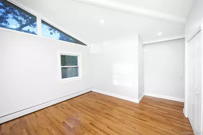 36 Red Spring Lane, Glen Cove, NY 11542 - Photo 19