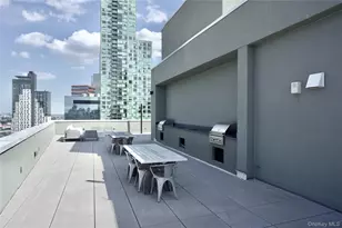 24-16 Queens Plaza S, Long Island City, NY 11101 - Photo 15